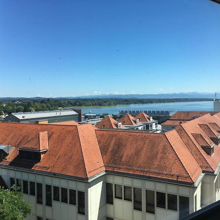 Liebevoll Renoviertes Apartment Mit Panoramablick Friedrichshafen Bagian luar foto